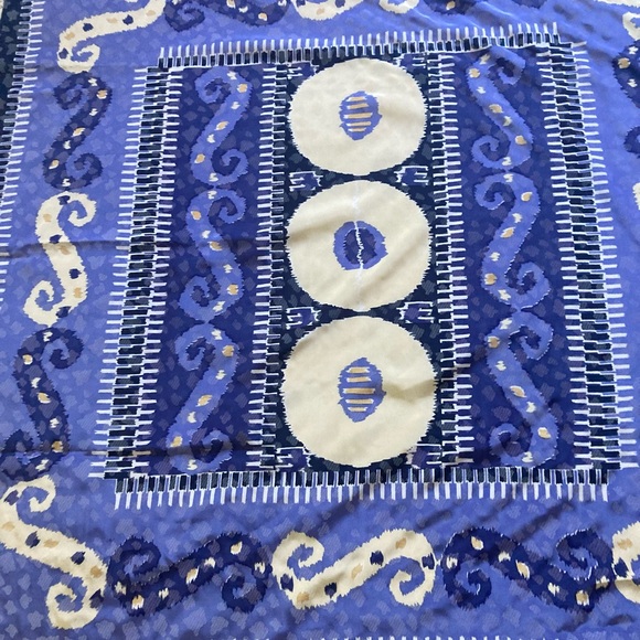 BLUE square scarf - Picture 10 of 10